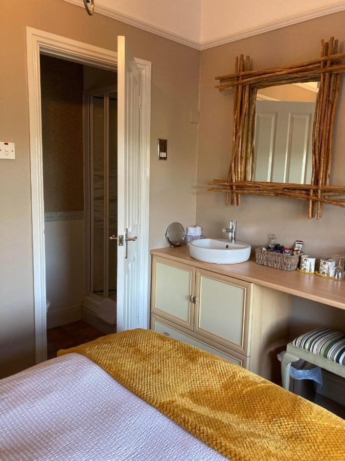 Llety Betws Hotel Екстериор снимка